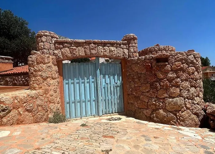 Kolonjicha Dvori 펜션 이반 돌라츠